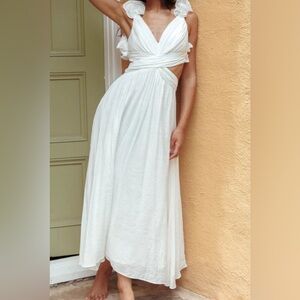 Elegant White Maxi Dress